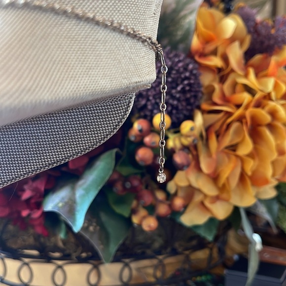 Gorgeous shiny beaded and crystal necklace 15 in w 3 in extender! - Picture 5 of 7